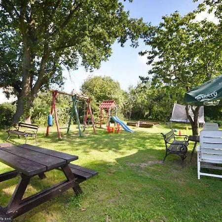 - Wczasy Rodzinne Farm stay Niechorze